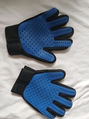 Blue Pet Grooming Gloves - Pair